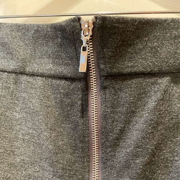 Attitude - knit grey skirt - Picture 2 of 6